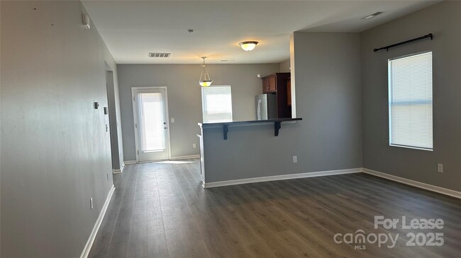 Building Photo - 727 Mountain Quail Dr