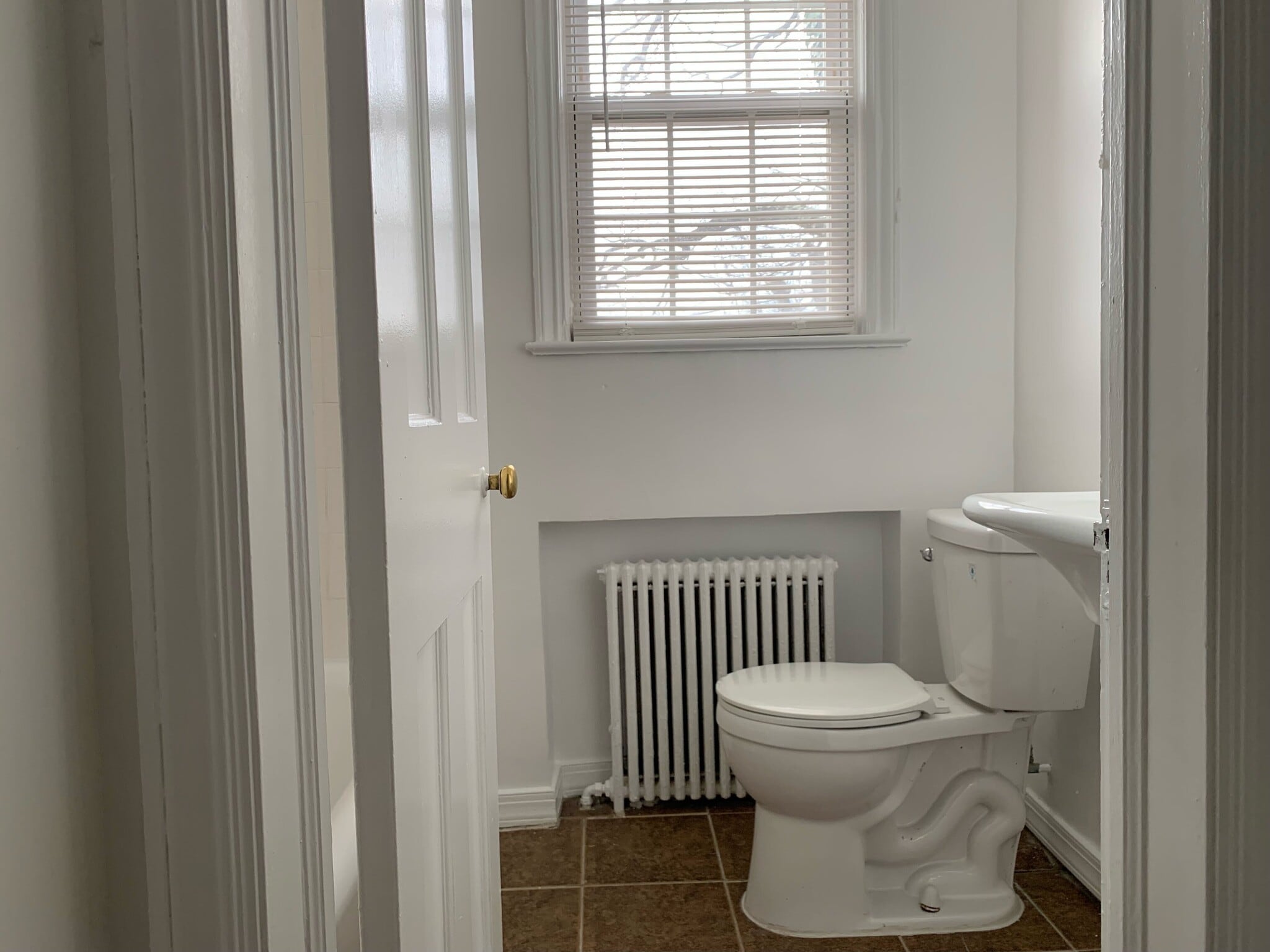 Building Photo - 4034 Calvert St NW