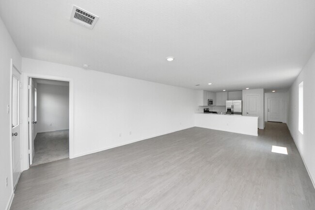 Building Photo - 27438 Sweetwater Bay Dr