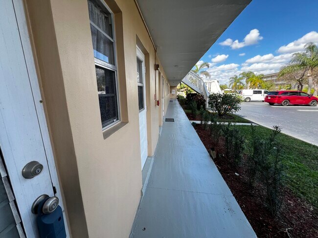 Building Photo - 2222 NE 1st Way