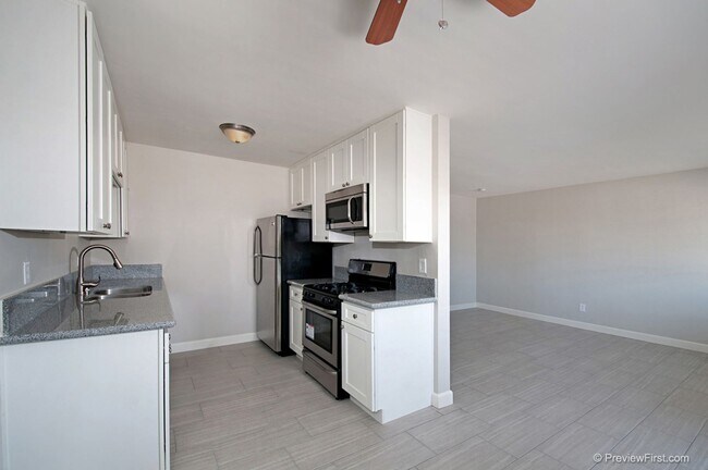 Building Photo - Talmadge 1 bedroom beauty!!  4459 1/2 52nd Street, San Diego CA 92115