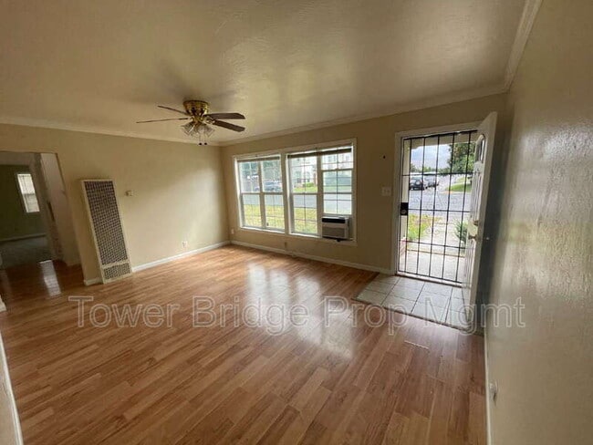 Building Photo - 2841 Taft St