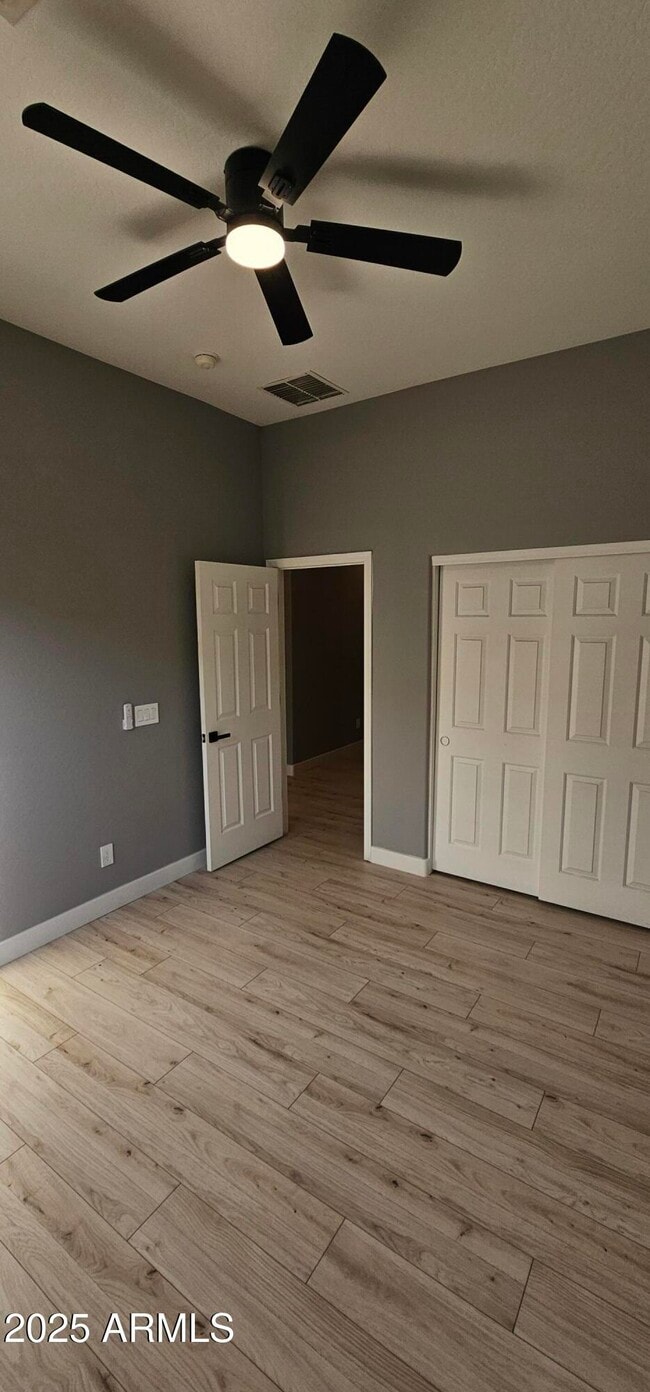 Building Photo - 17913 W Desert View Ln