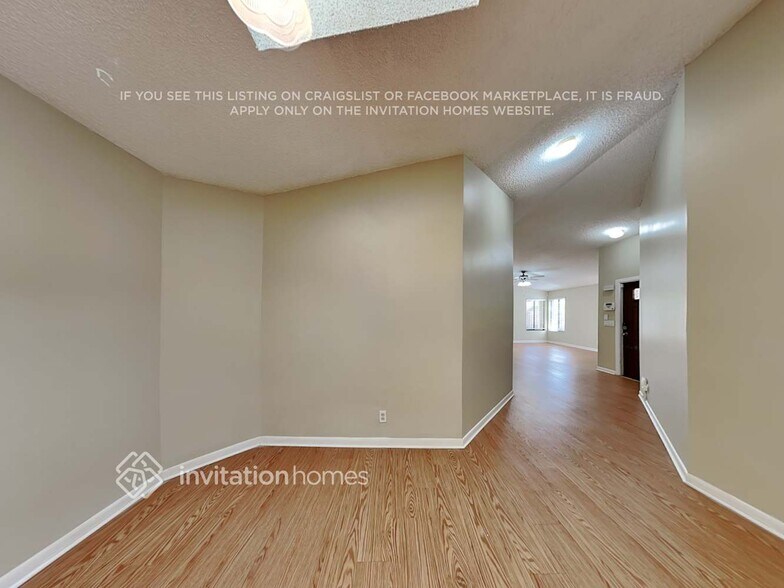 Building Photo - 1930 NW 39th Ave