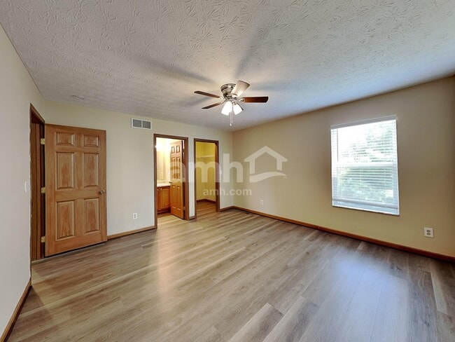 Building Photo - 468 McPherson Dr