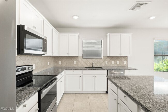 Building Photo - 10891 Firebush Cir