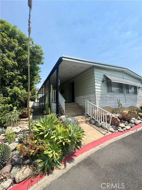 Building Photo - 2851 Rolling Hills Dr