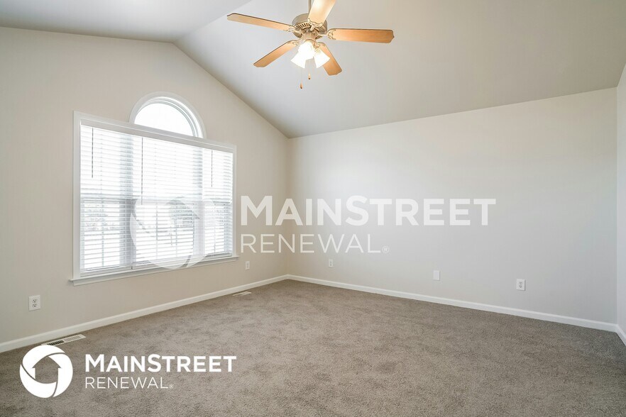 Building Photo - 398 Water Oak Dr