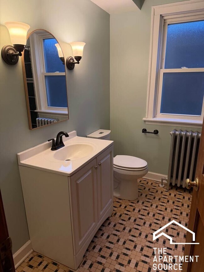 Building Photo - 5143 S Rockwell St