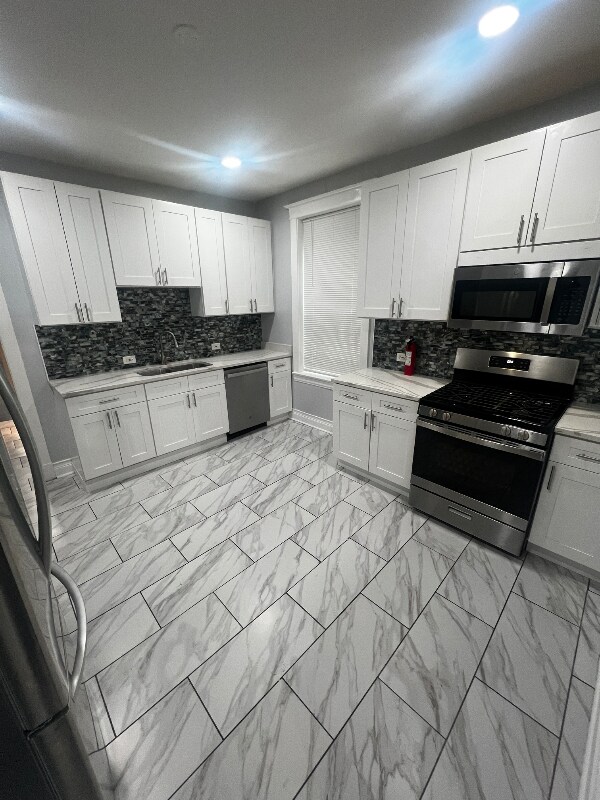 Building Photo - 6938 S Green St