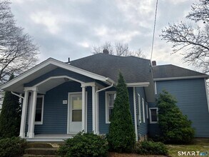 Building Photo - 150 Spencer St