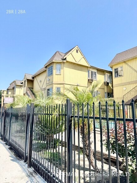 Building Photo - 15552 Nordhoff St