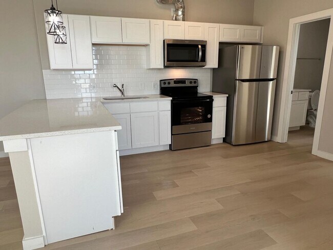 Building Photo - 3409 Valley Vista Dr