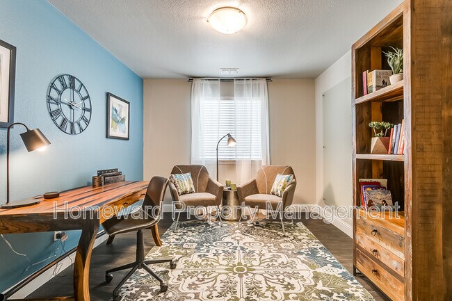 Building Photo - 3809 Huntington Dr