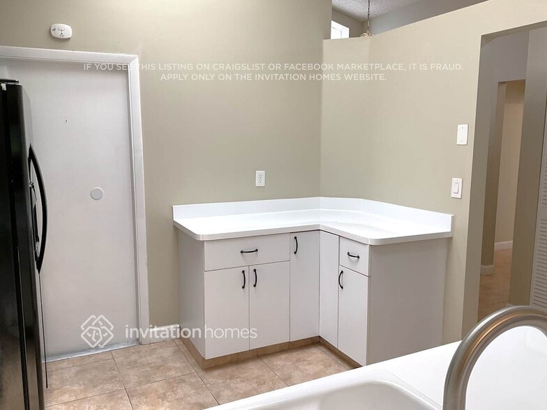 Building Photo - 14624 SW 127th Ct