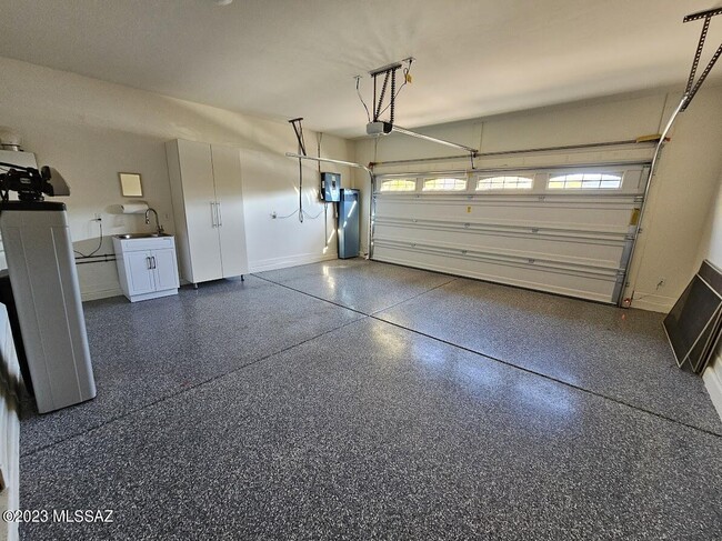 Building Photo - 9831 N Melandra Way