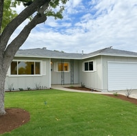 Building Photo - 917 E Myrtle St