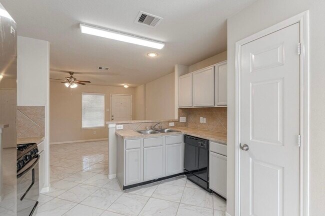 Building Photo - 21611 Falvel Misty Dr