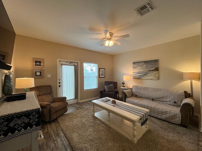 Building Photo - 15128 Dory Dr