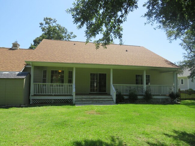 Building Photo - 130 Magen's Way Cedar Point, NC 28584