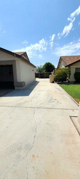 Building Photo - 8409 W Dreyfus Dr