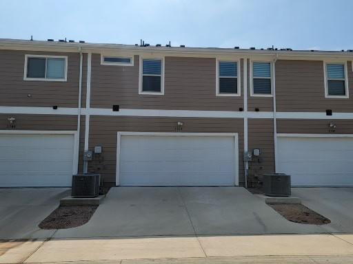 Building Photo - 3304 Becker Dr