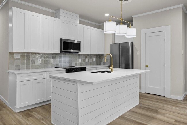 Building Photo - 30 Wood Glen Dr