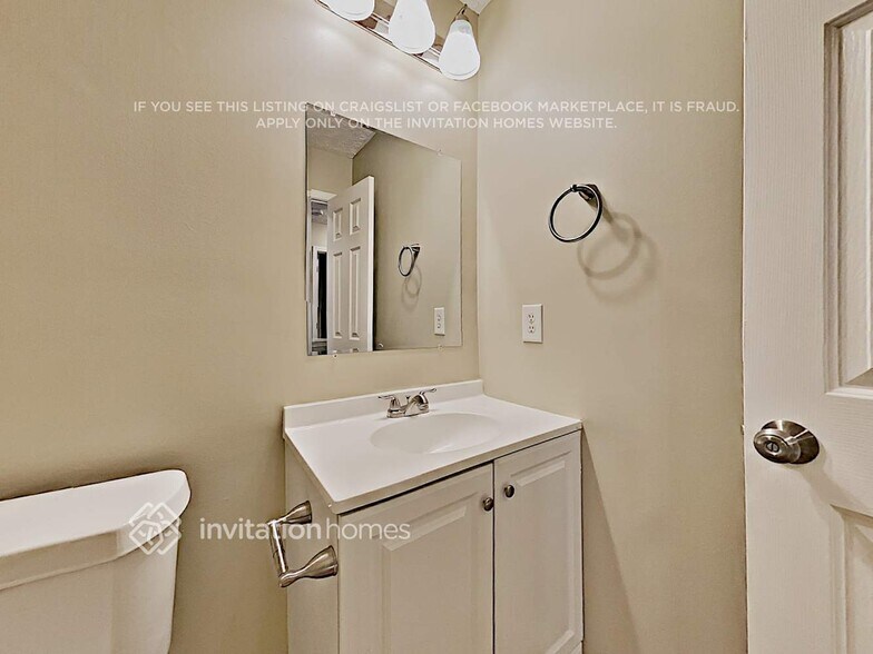 Building Photo - 208 Osmanthus Way