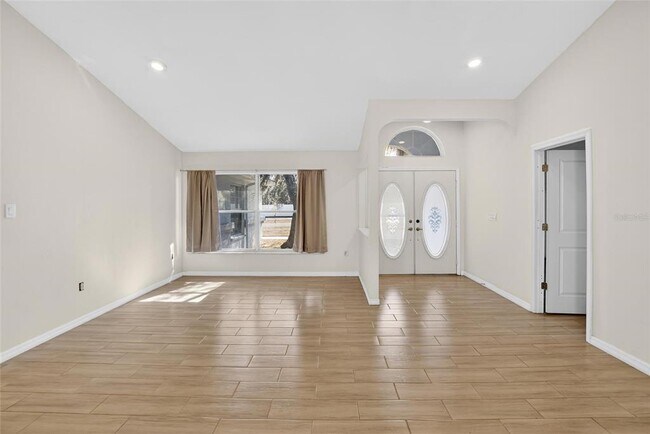 Building Photo - 15047 Woodbury Rd