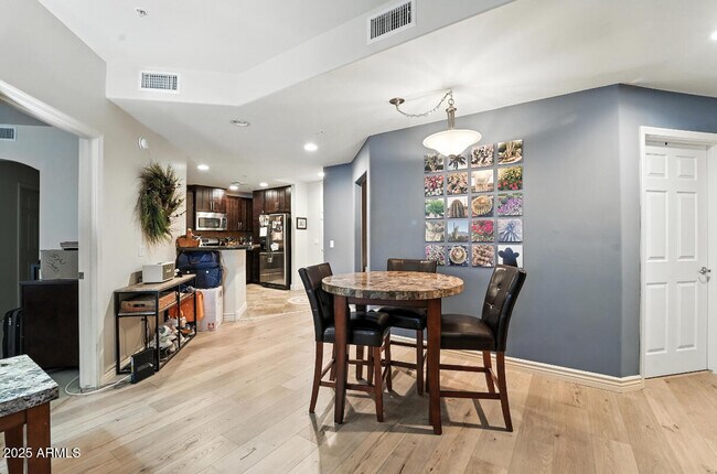 Building Photo - 5350 E Deer Valley Dr