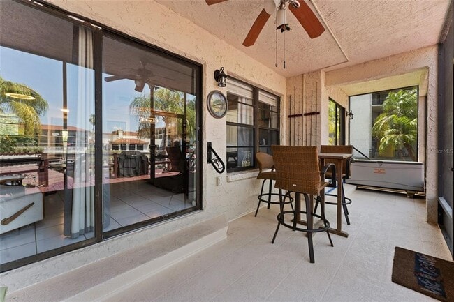 Building Photo - 2571 Cyprus Dr