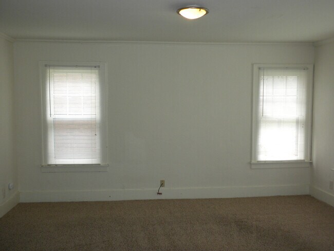 Building Photo - 1008 Otto Ct