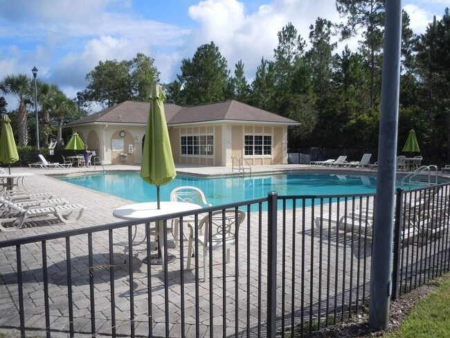 Building Photo - 2109 Golden Lake Loop
