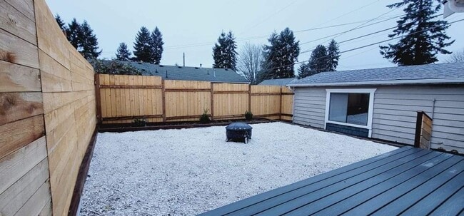 Building Photo - 5621 N 44th St