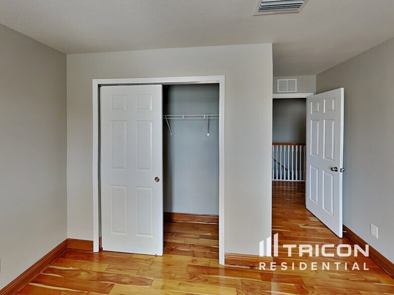 Building Photo - 9228 Mountain Magnolia Dr