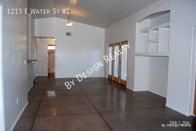 Building Photo - 1213 E Water St