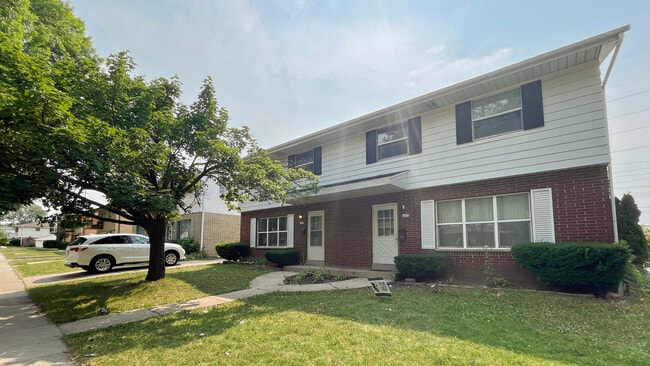 Building Photo - 6451 N 73rd St