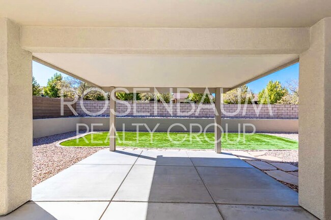 Building Photo - Beautiful 3-bedrooms, 2-baths home nestled...