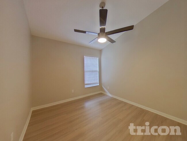 Building Photo - 8008 Elmstone Cir