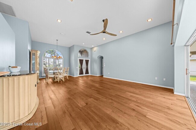 Building Photo - 908 Fostoria Dr