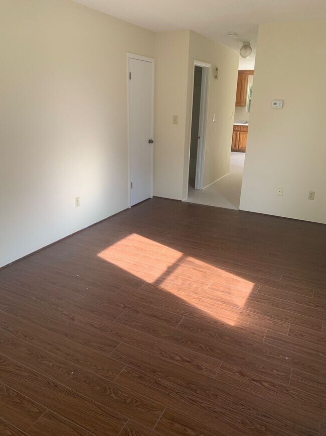 Building Photo - Nice Family Home!