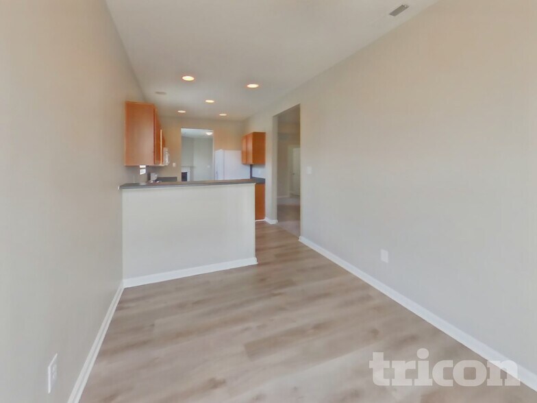 Building Photo - 12675 Old Pond Rd