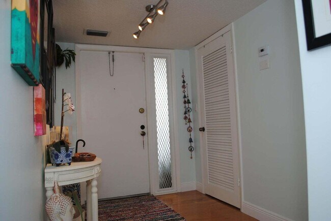 Building Photo - 755 Dotterel Rd