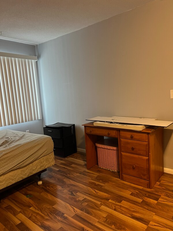 Building Photo - 1911 Viking Dr NW