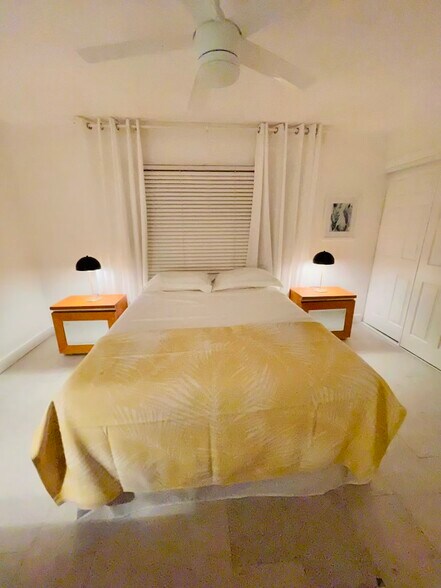 Master Bedroom - 4158 Tamiami Trl