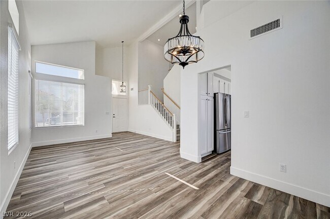 Building Photo - 242 Farlin Cir