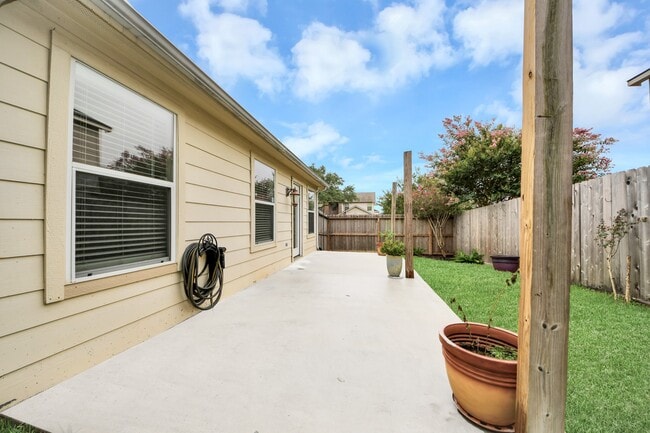 Building Photo - 3815 Pebble Garden Ln