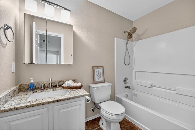 Building Photo - 1520 Anise Dr