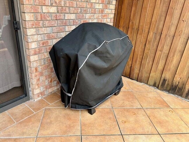 Building Photo - 1420 Ocean Way