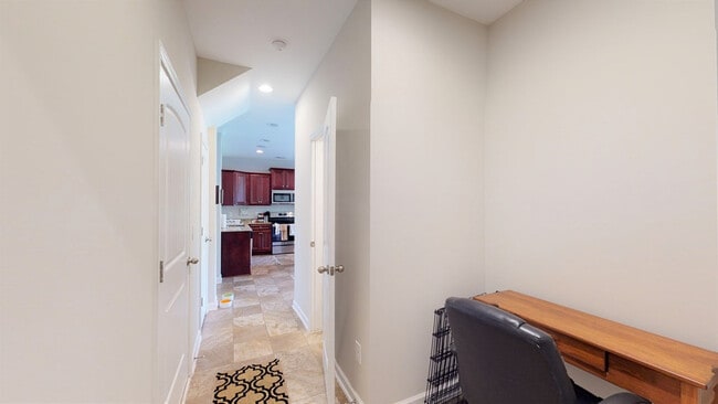 Building Photo - 160 Kirkwood Dr